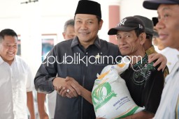 3.974 Miskin di Sukodono Terima Bantuan Beras Cadangan Pangan Pemerintah Pusat