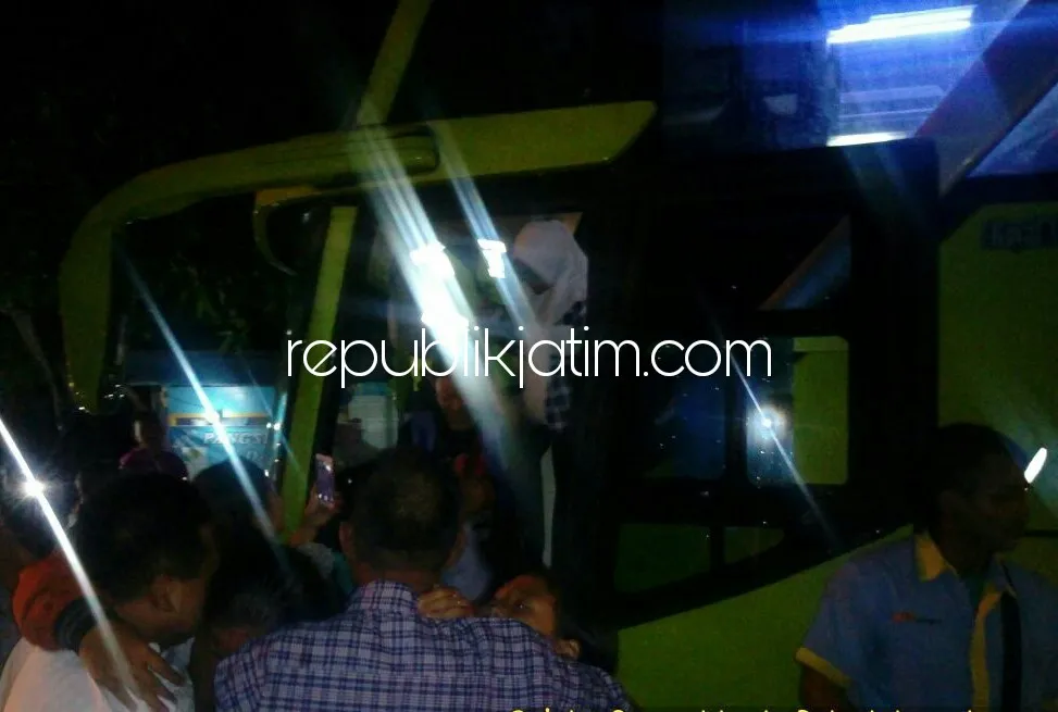 Rombongan Siswa SDN Wangkal Tiba di Kampung Disambut Isak Tangis Keluarga