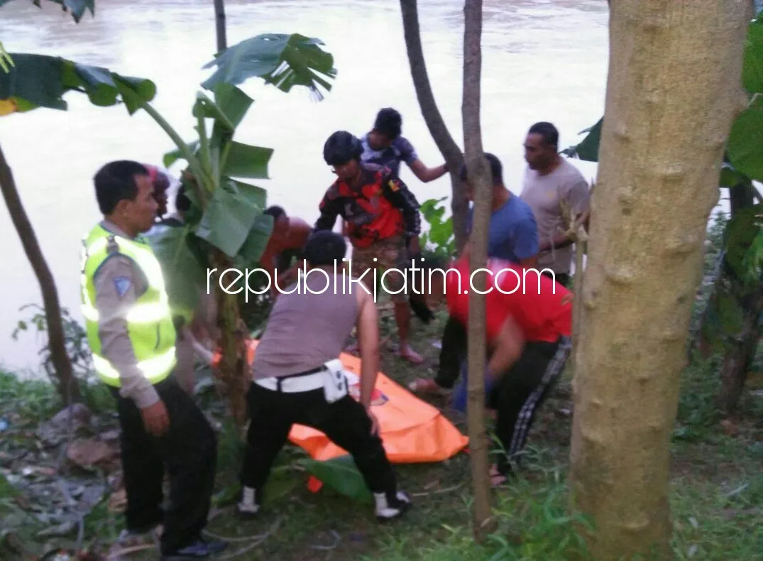 Tiga Hari Hanyut, Warga Mojokerto Ditemukan Tewas Mengapung