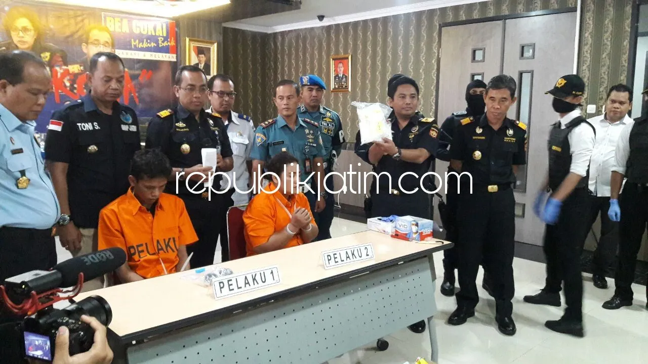 Dititipi Teman Sabu 1 Kilogram Lebih, 2 TKI Madura Hendak Pulang Diringkus