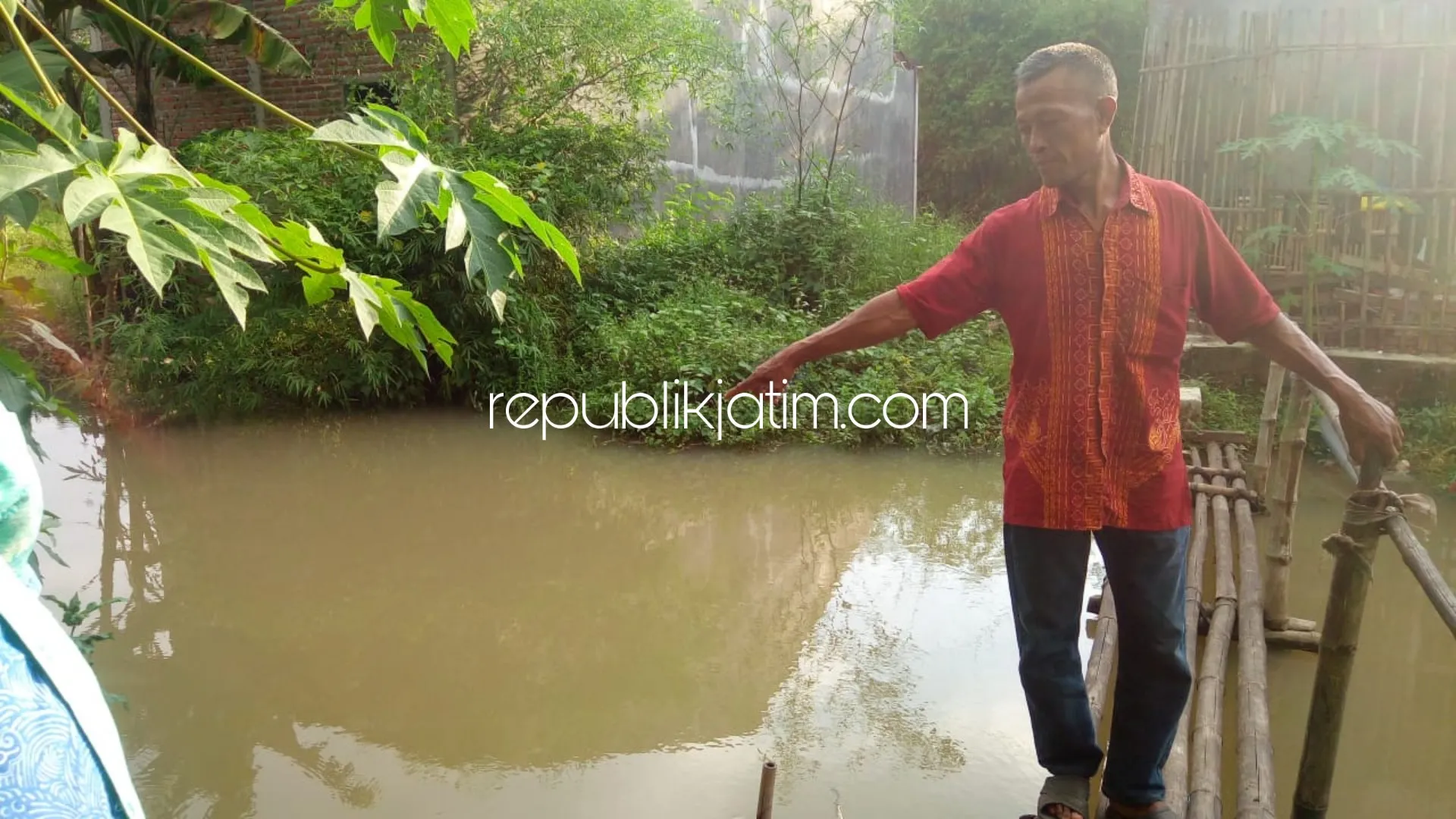 Kakak Beradik Terjebur Sungai, 1 Tewas 1 Kritis Dilarikan Rumah Sakit