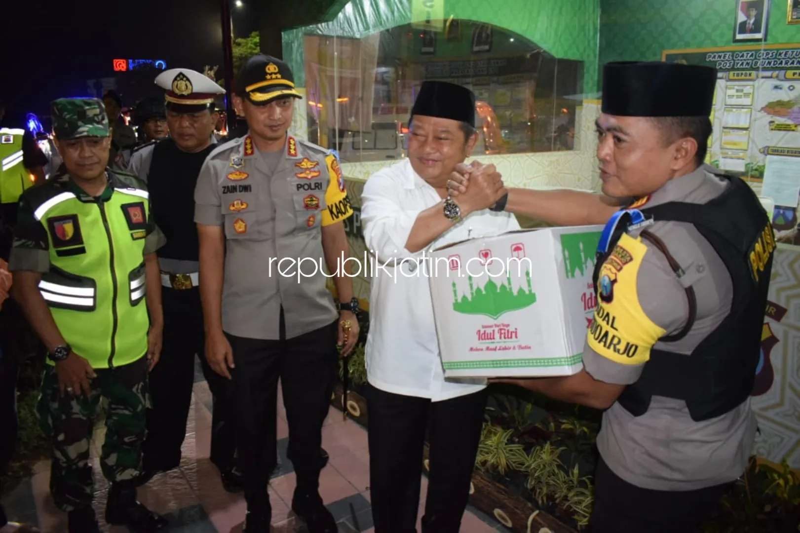 Malam Lebaran, Forkopimda Sidoarjo Keliling Pos Operasi Ketupat Semeru 2019