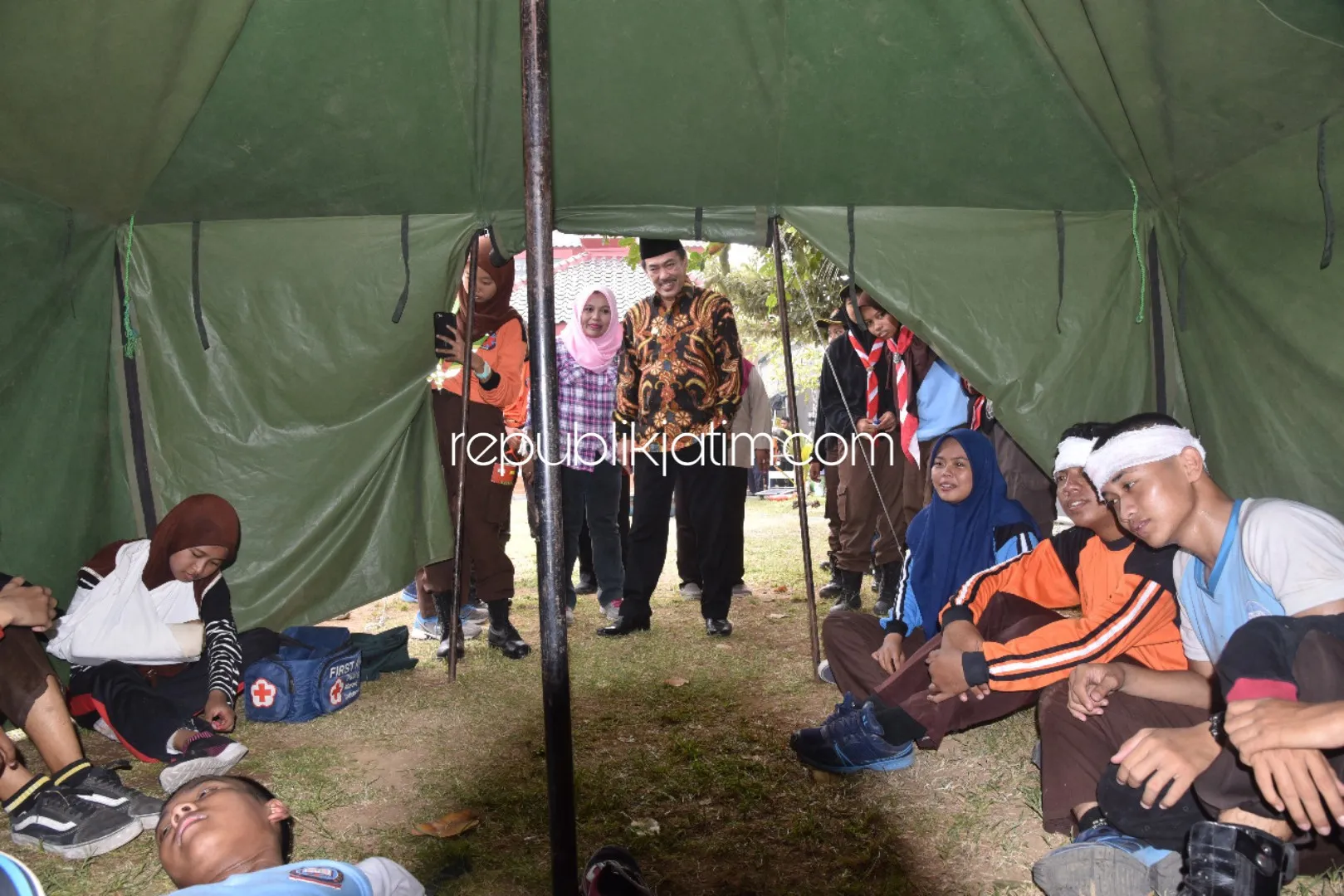Kak Nur Bangga Pramuka Sidoarjo Unjuk Kemampuan di Parade Senja