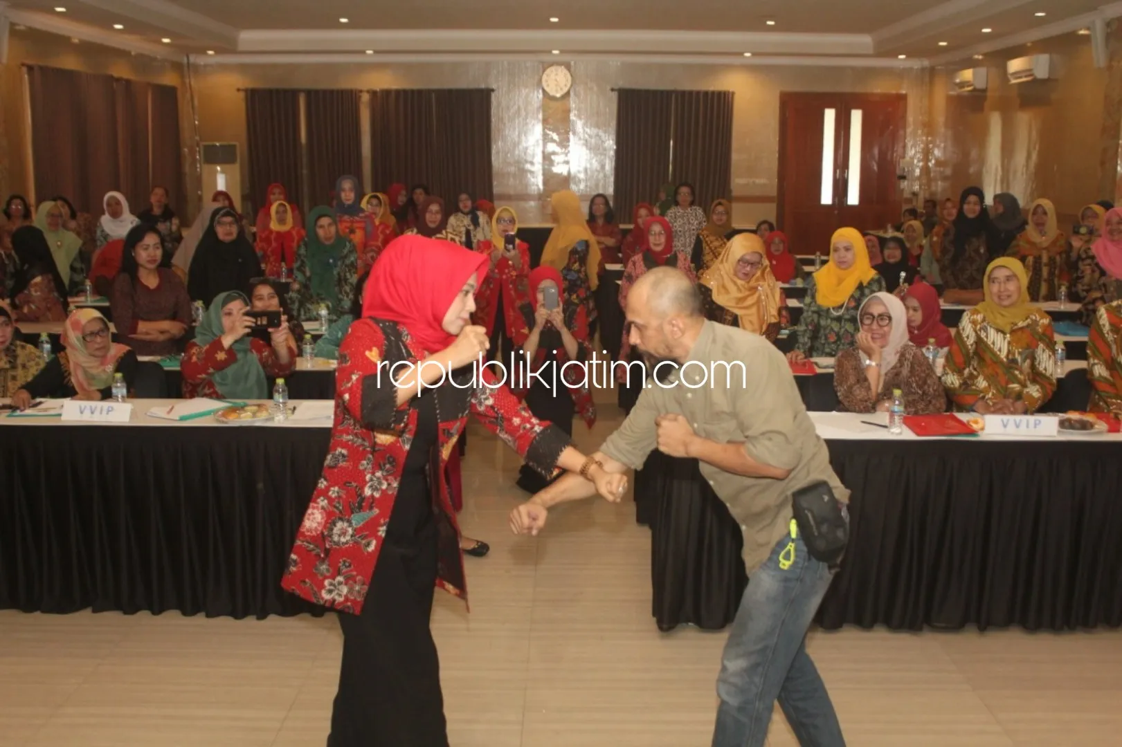 Seratusan Anggota GOW Sidoarjo Digembleng Jadi MC dan Beladiri