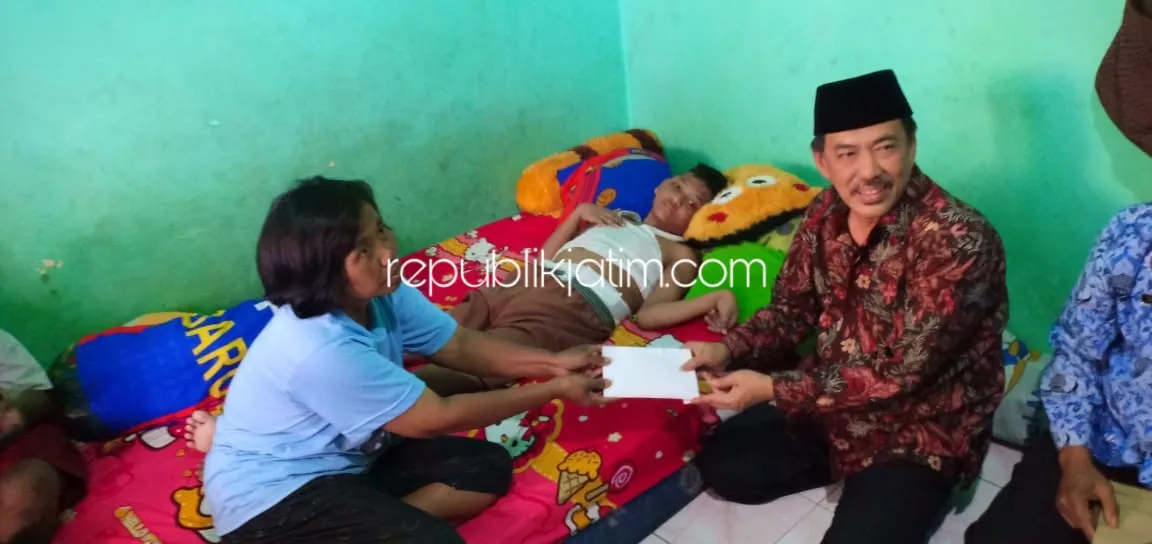 Lumpuh 5 Tahun, Wabup Upayakan Dimas Satria Segera Ditangani Tim Medis RSUD Sidoarjo