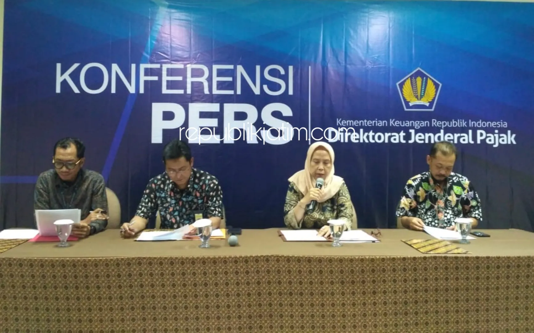 Kanwil DJP Jatim II Serahkan Mafia Pengemplang Pajak Rp 3 Miliar ke JPU Kejari Sidoarjo