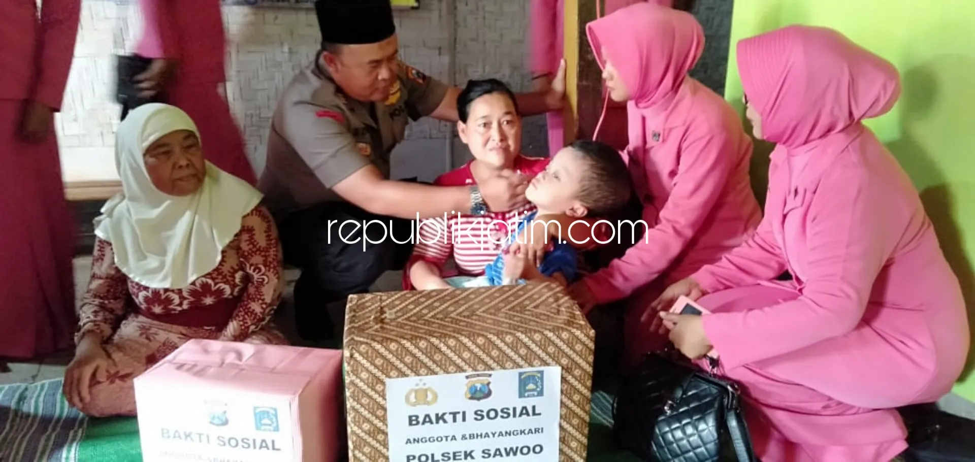 Tak Tersentuh Bantuan Medis, Penderita Hydrocepallus Terima Bantuan Kapolsek Sawoo