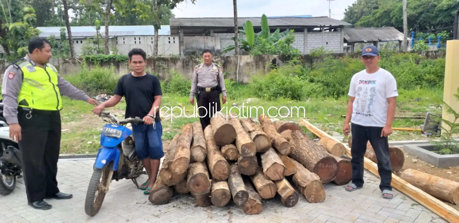 Polisi Ringkus Pembalak Kayu Perhutani di Kawasan Pulung Ponorogo