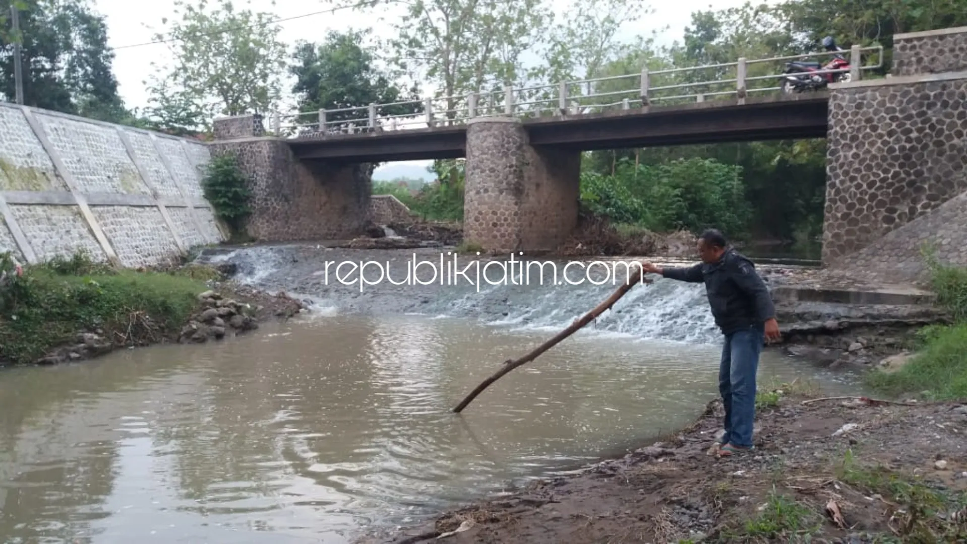 Tak Bisa Berenang, Bocah SD di Ponorogo Tewas Tenggelam