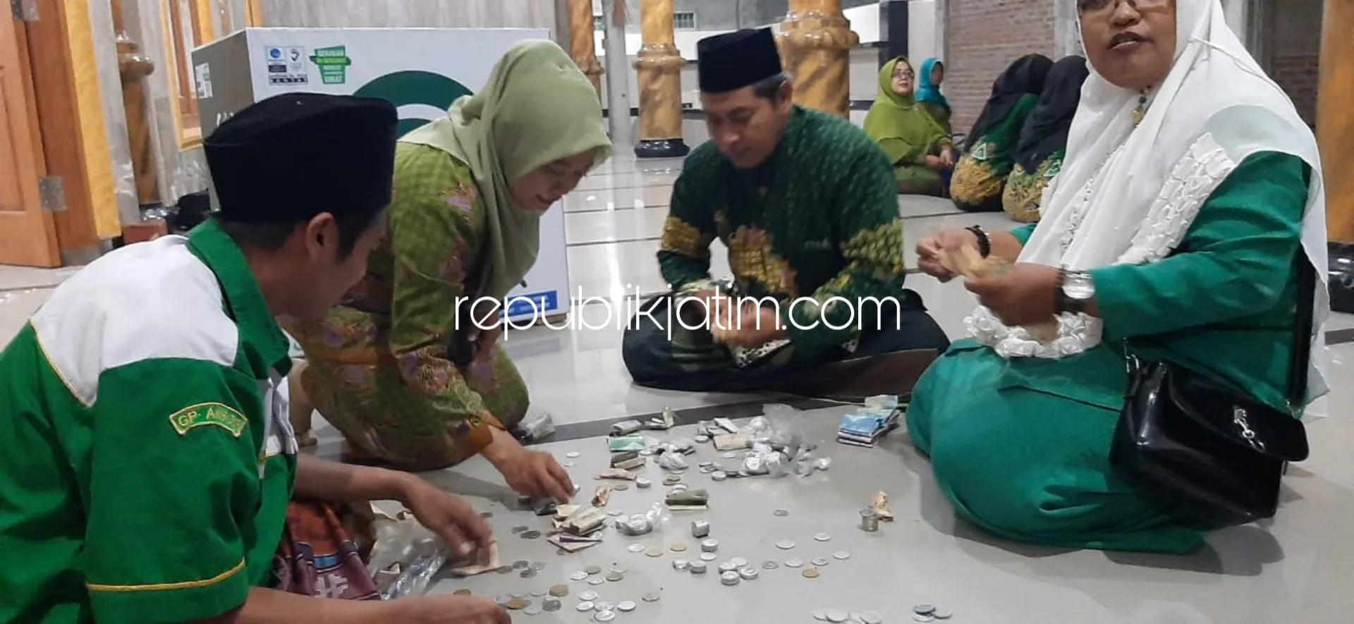 Peringatan Harlah NU di Balongbendo Diisi Sholawat Nabi, Tahlil dan Penggalangan Koin