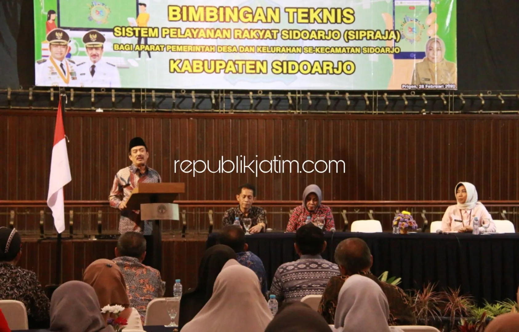 Ngurus KTP Cukup Lewat HP, Kecamatan Sidoarjo Mulai Terapkan Aplikasi Sipraja