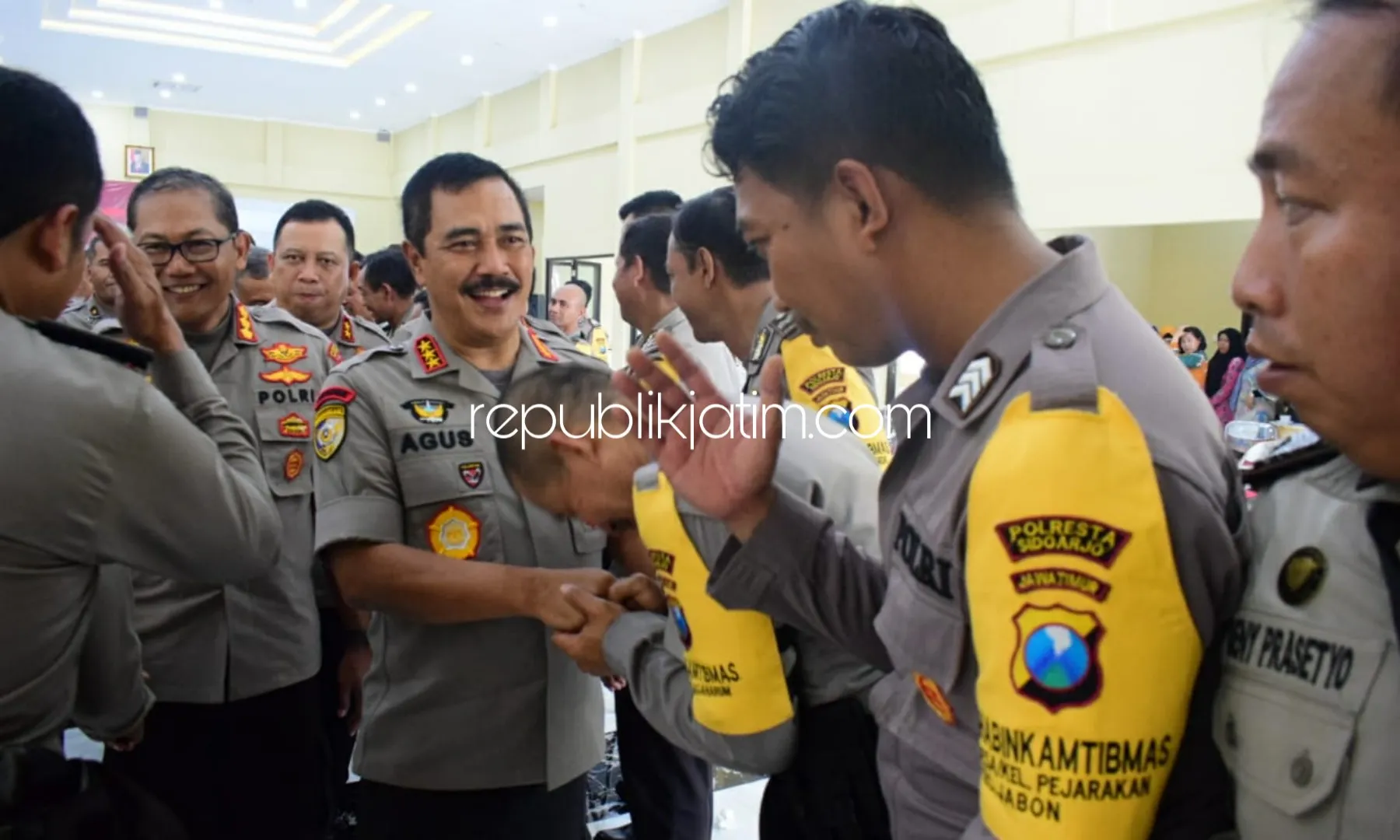 Kabaharkam Polri Beri Arahan Perwira dan Bhabinkamtibmas Polresta Sidoarjo