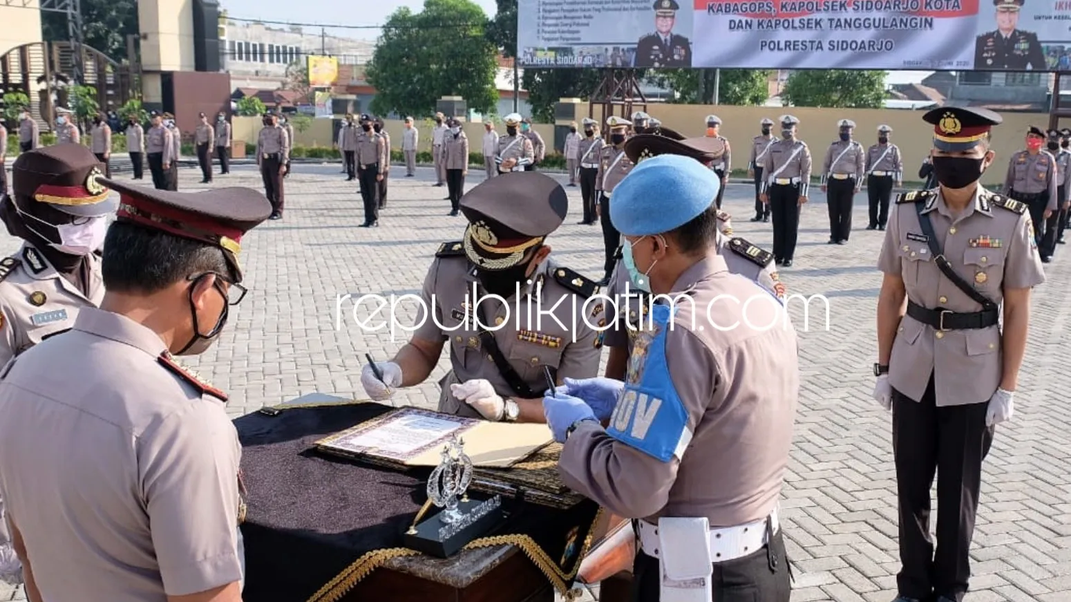 Mujito Jabat Wakapolres Trenggalek, Kabagops dan Kapolsek Sidoarjo Kota Baru Wajib Aktif Tangani Covid-19