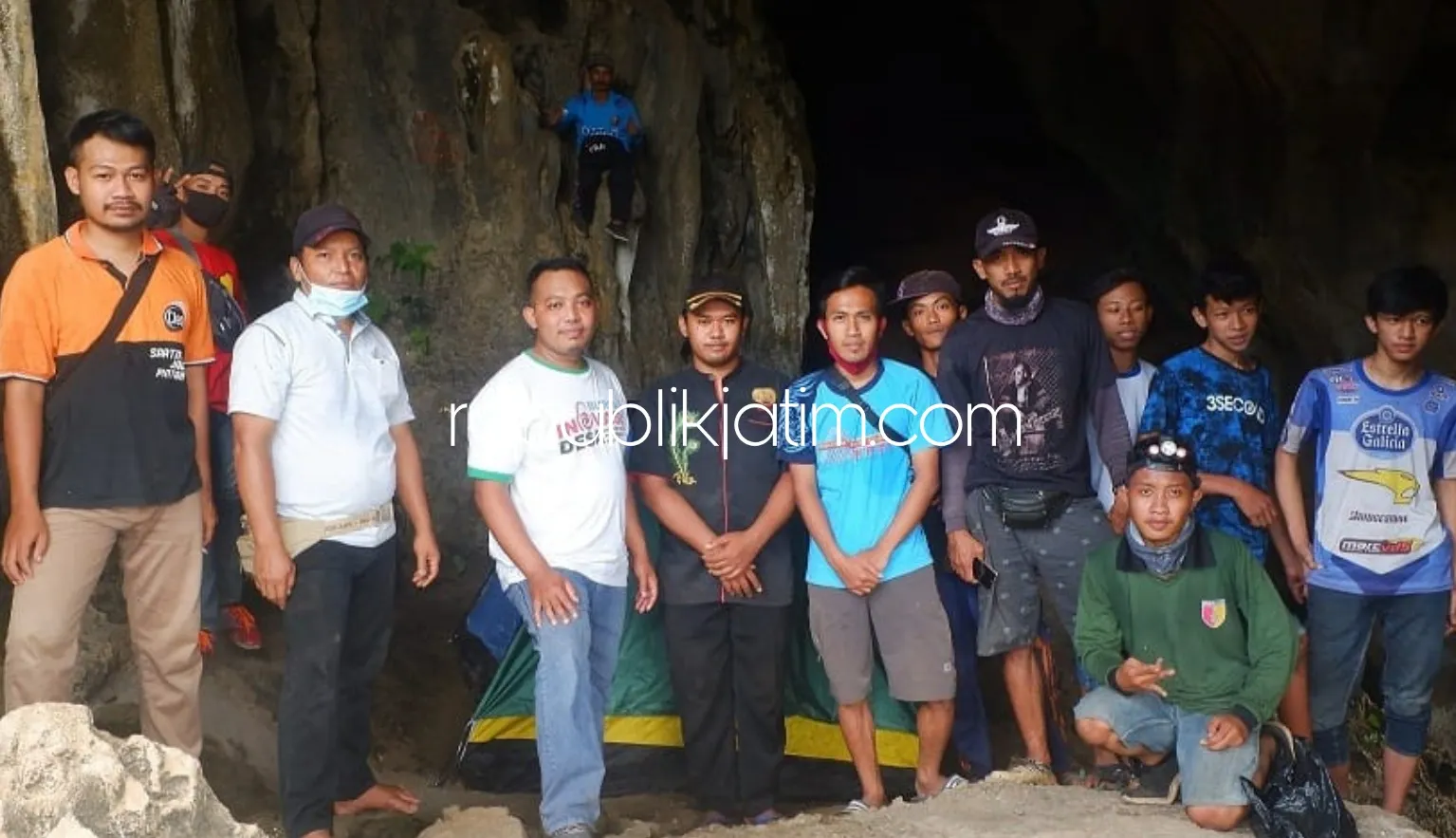 Masuk Berasa Dalam Ruang Bersalju, Pesona Gua Pertapan Munggu Ponorogo Memanjakan Mata
