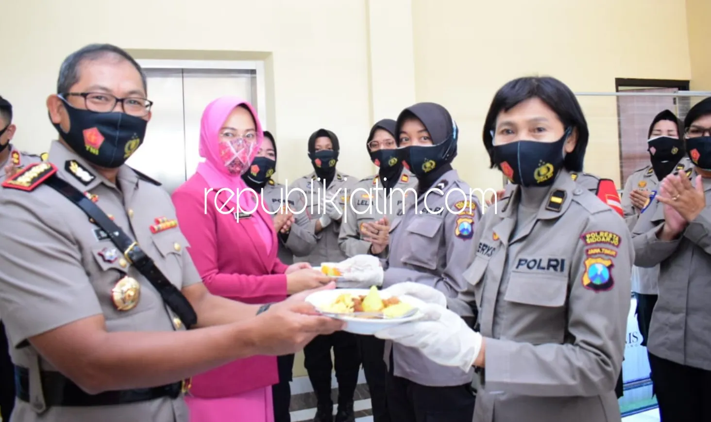 HUT Ke-72, Kapolresta Sidoarjo Semangati Polwan Untuk Berprestasi