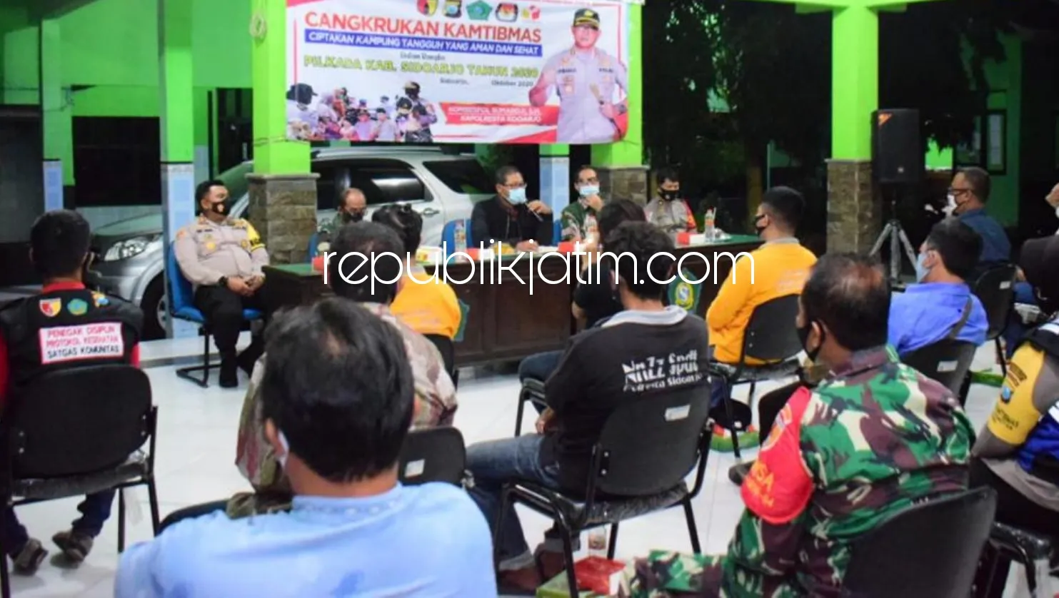 Cangkrukan di Porong, Kapolresta Sidoarjo Berharap Kampung Tangguh Semeru Terus Dijalankan