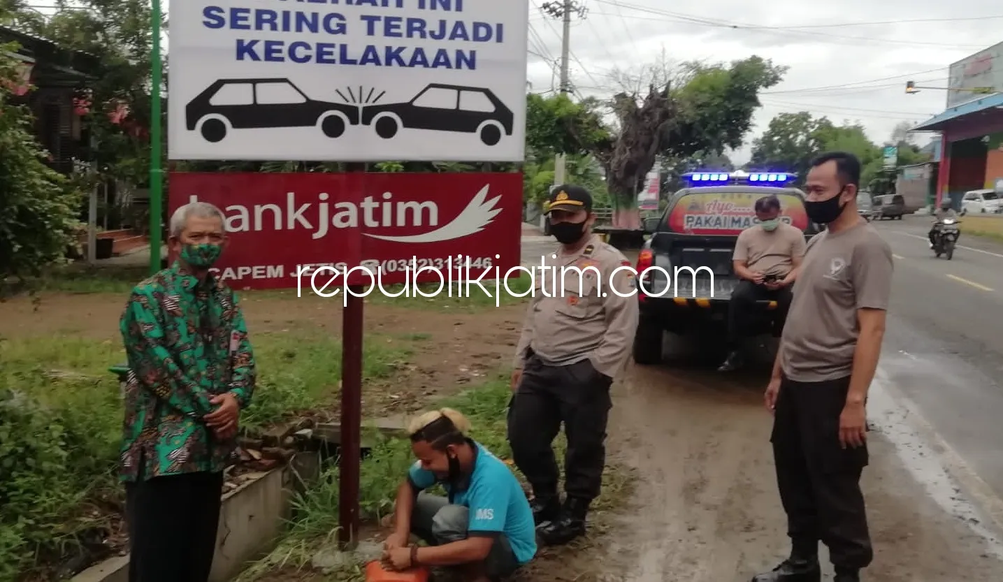 Sering Terjadi Laka Lantas, Polsek Jetis Pasang Himbauan Titik Rawan Kecelakaan