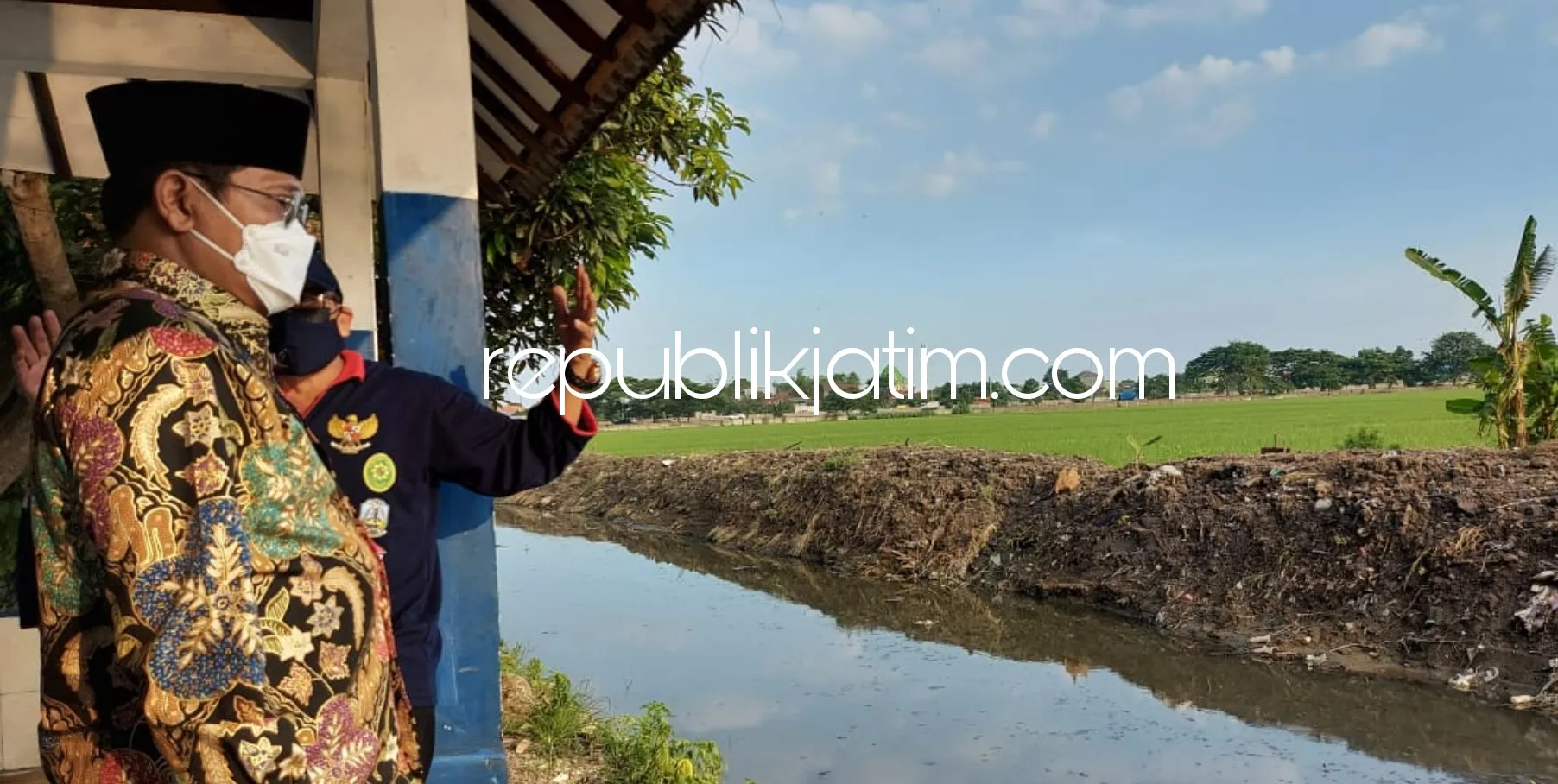 Bersihkan Kali Avour Geluran, Warga Taman Pondok Jati Dapat Apresiasi Pj Bupati Sidoarjo