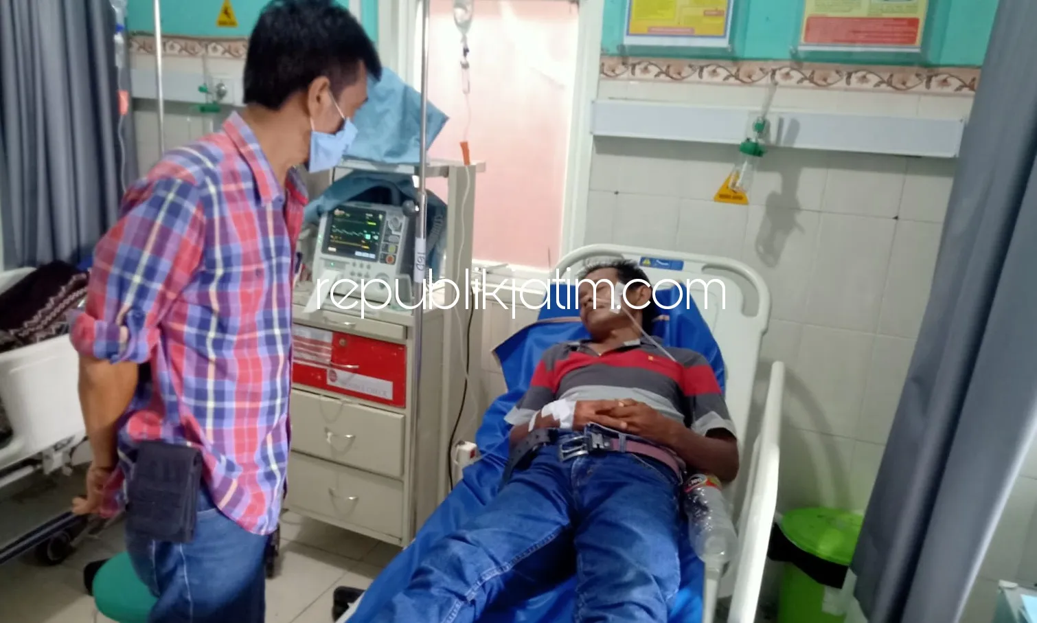 Diduga Cinta Bertepuk Sebelah Tangan, Bujang Lapuk Nekat Coba Bunuh Diri Minum Pembersih Lantai