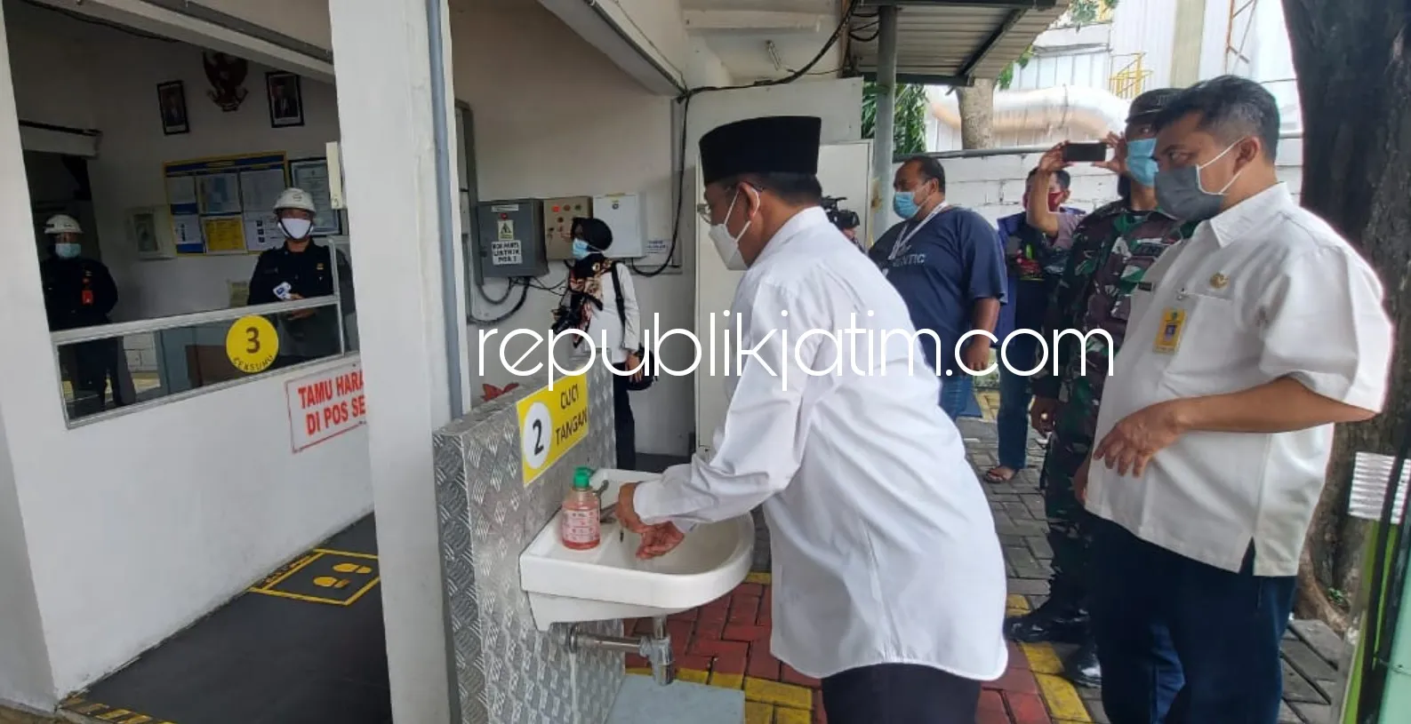 Pj Bupati Sidoarjo Sidak PPKM di Kawasan Industri, Minim Fasilitas Protokol Kesehatan