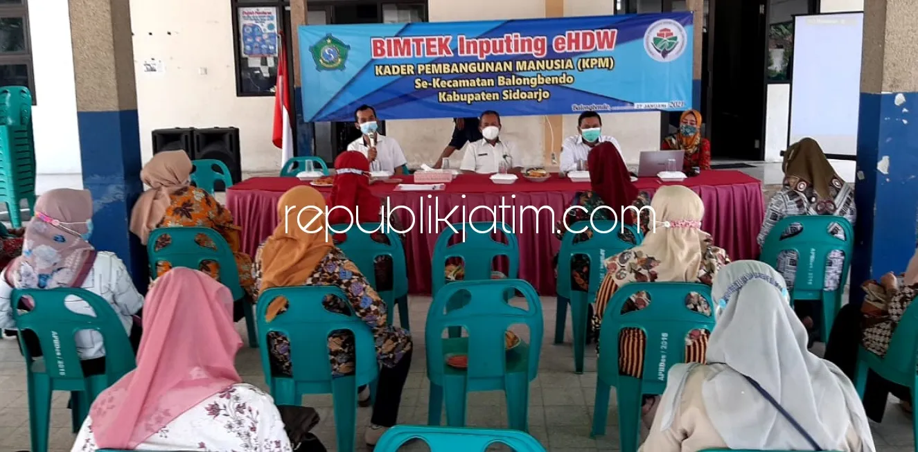 Puluhan KPM Balongbendo Digembleng Input e-HDW Bersama Pendamping Desa