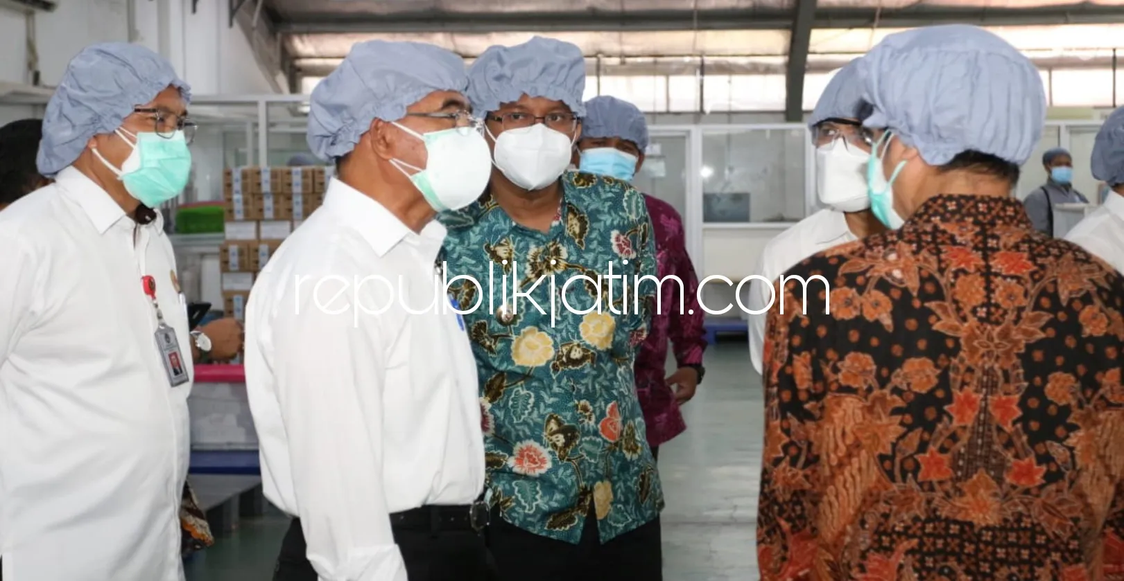 Menko PMK dan Gus Muhdlor Pastikan Obat Perawatan Pasien Covid-19 di Sidoarjo Masih Aman