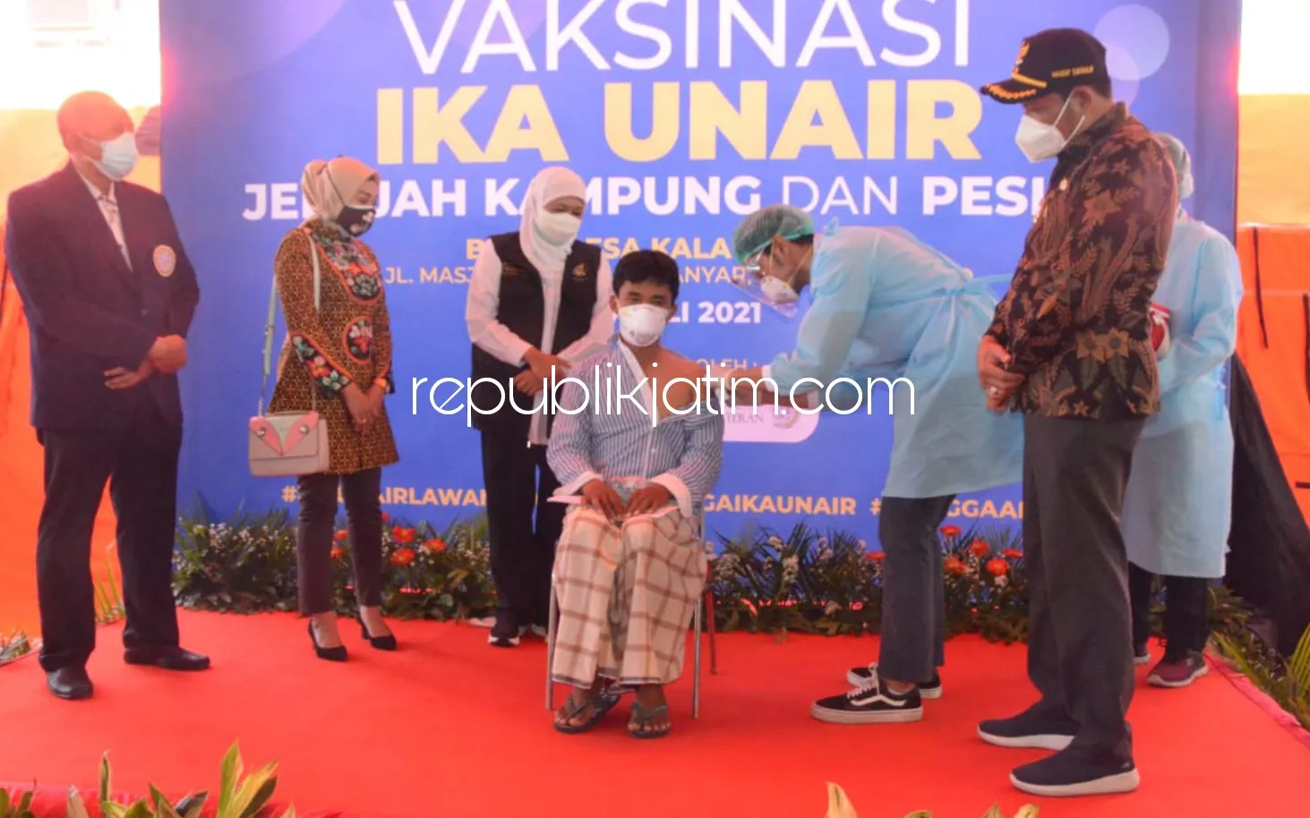 Buruh Sidoarjo Terima Jatah 10.000 Vaksin, Warga Pesisir 1.200 Vaksin