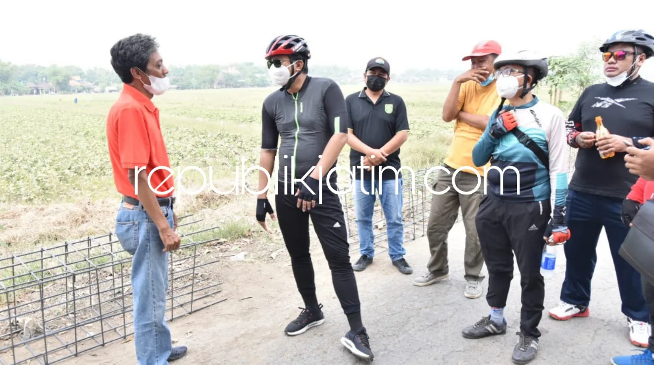 Gus Muhdlor Warning Kontraktor Pelaksana Proyek Jalan Beton Wonoplintahan Prambon Agar Dikerjakan Tepat Waktu