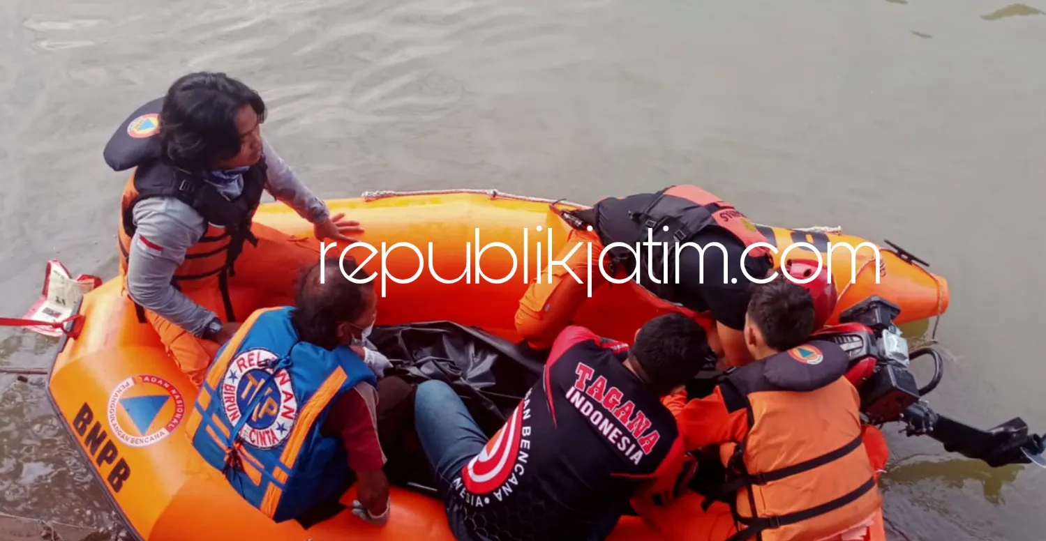 Mengapung Sendiri, Pria Tenggelam di Sungai Prambon Ditemukan 2 Meter dari Lokasi Tenggelam