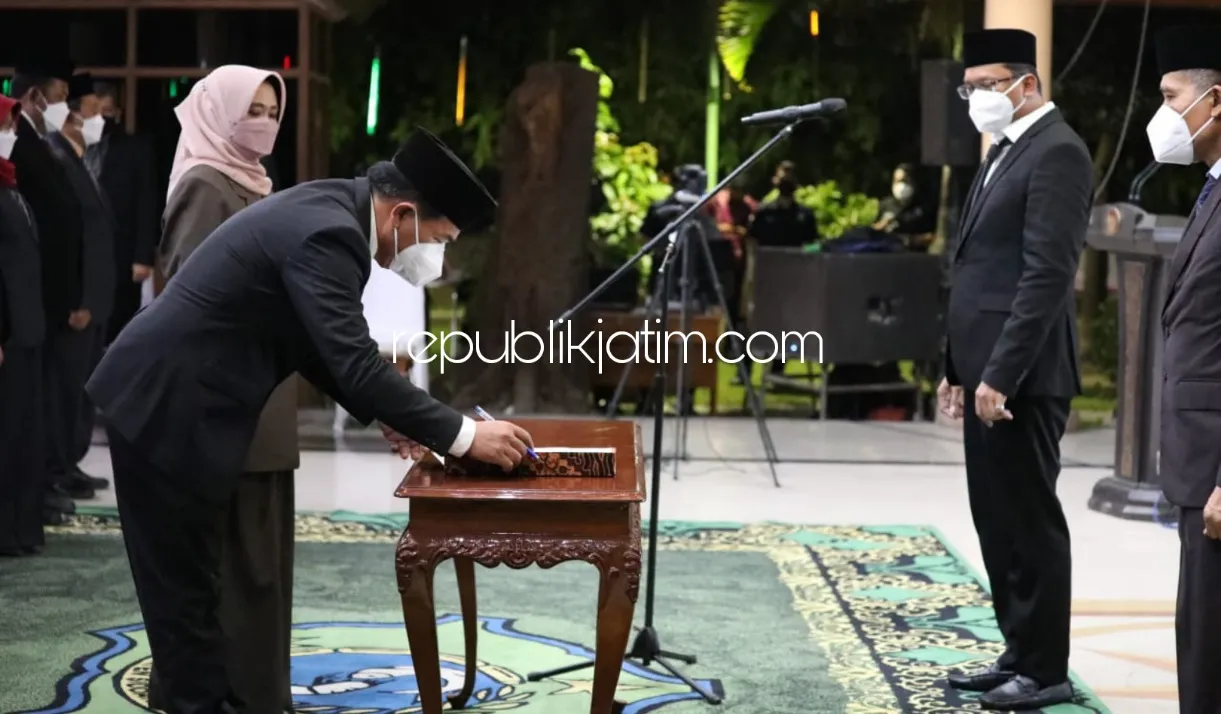 Lantik 51 Pejabat Eselon 2 ,3 dan 4, Gus Muhdlor Instruksikan Buat Kebijakan Berbasis Kepentingan Publik Sidoarjo