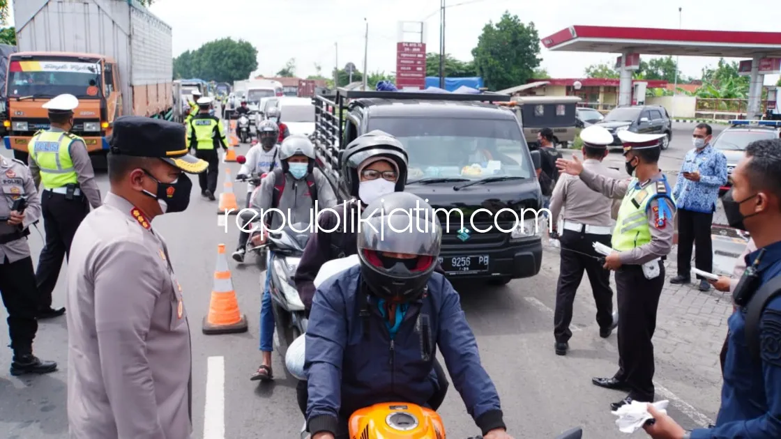 Operasi Zebra Semeru 2021, Polresta Sidoarjo Edukasi Pengendara Sekaligus Ajak Vaksinasi di Tempat