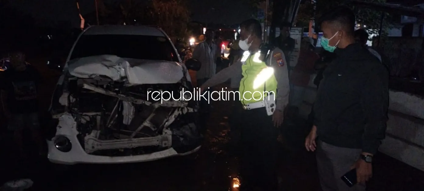 Mobil Avanza Tersambar KA Bima di Krian, Lima Penumpang Satu Keluarga Asal Jambangan Candi Selamat
