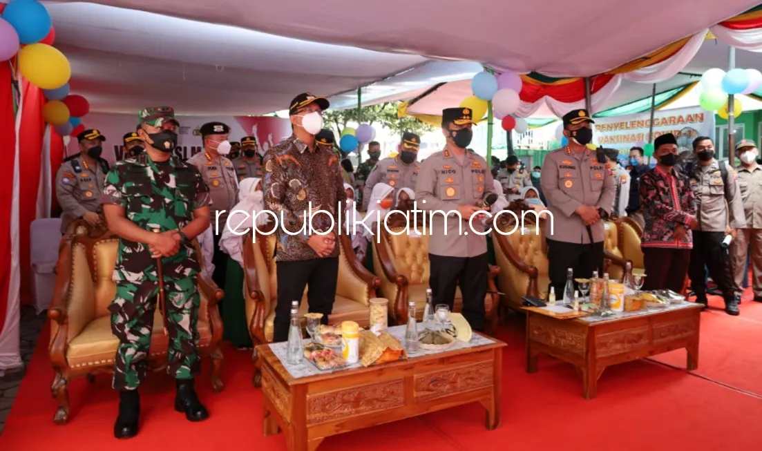 Kapolda Jatim Janji Beri Hadiah Umrah Orang yang Dapat Menginspirasi Masyarakat untuk Ikut Vaksin