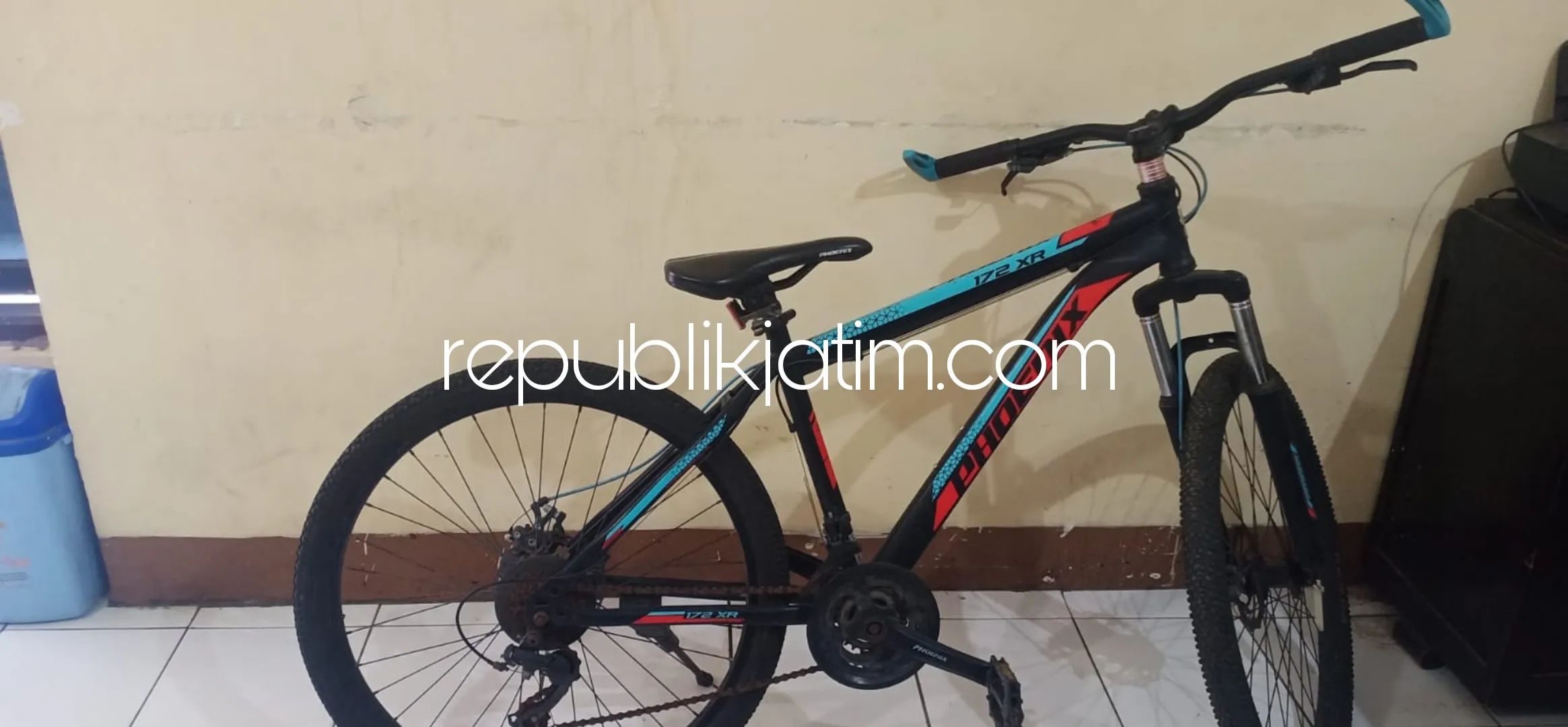 Tiga Pemuda Gondol Sepeda Onthel di Perum Mandiri Residence Krian, Satu Diproses 2 Diselesaikan Kekeluargaan