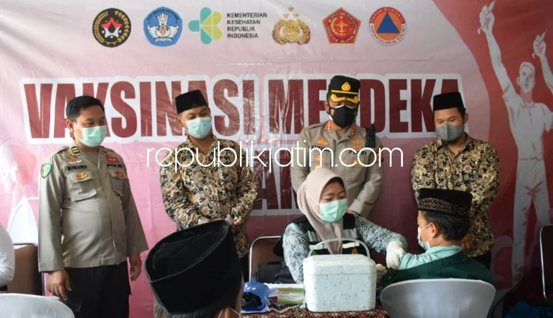 Zoom Meeting Vaksinasi Merdeka di Yayasan Ibad Al Rahman Sidoarjo Dilengkapi Vaksinasi Santri