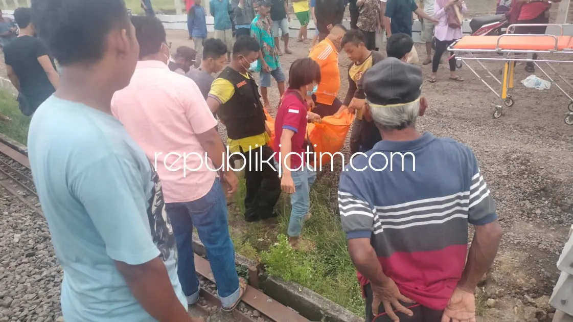 Pengendara Motor N Max Asal Jombang Tertabrak KA Logawa di Perlintasan KA Krian