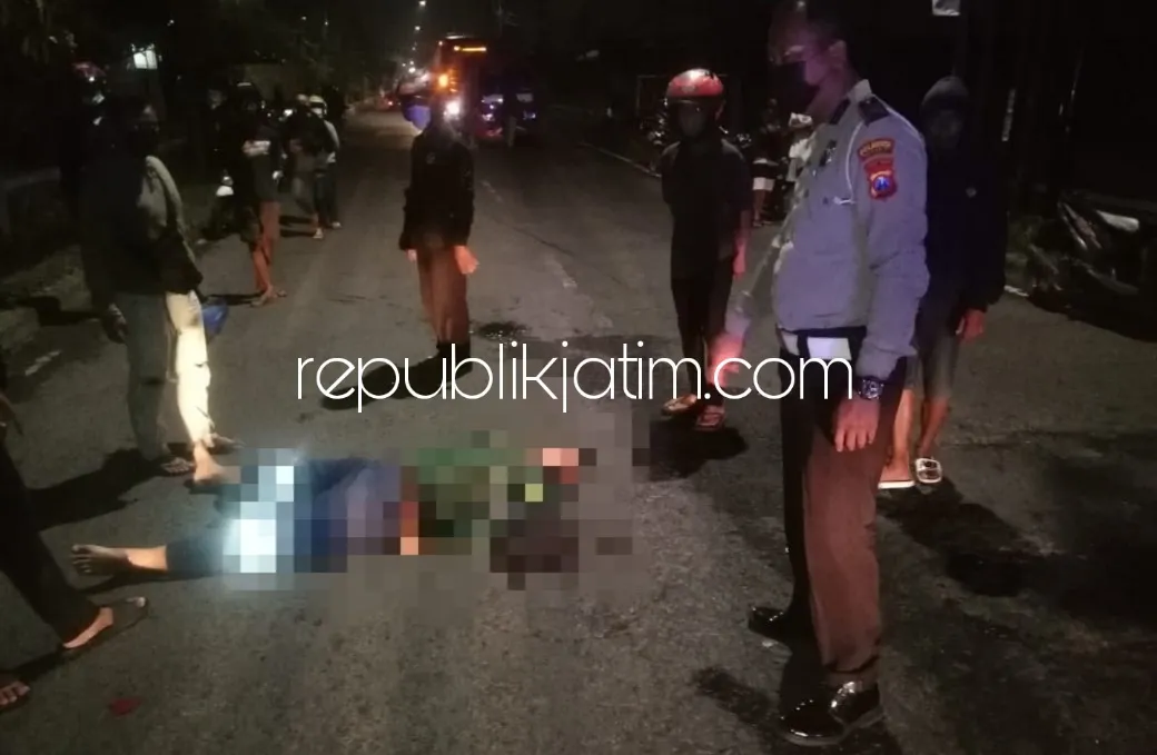 Hindari Jalan Berlubang, Dua Motor Honda Bertabrakan di JL Raya Dungus Sukodono, 1 Pekerja Tewas 1 Terluka