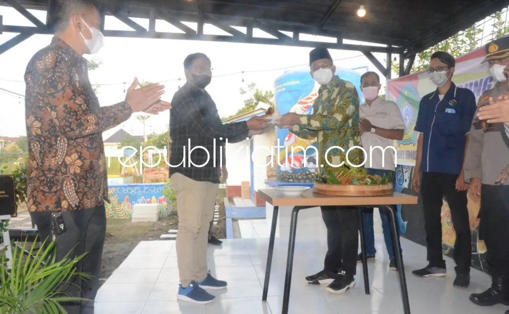 Pemulihan Ekonomi, Bupati Sidoarjo Resmikan Warung Lapangan BUMDes Mitra Usaha Sidorejo Krian