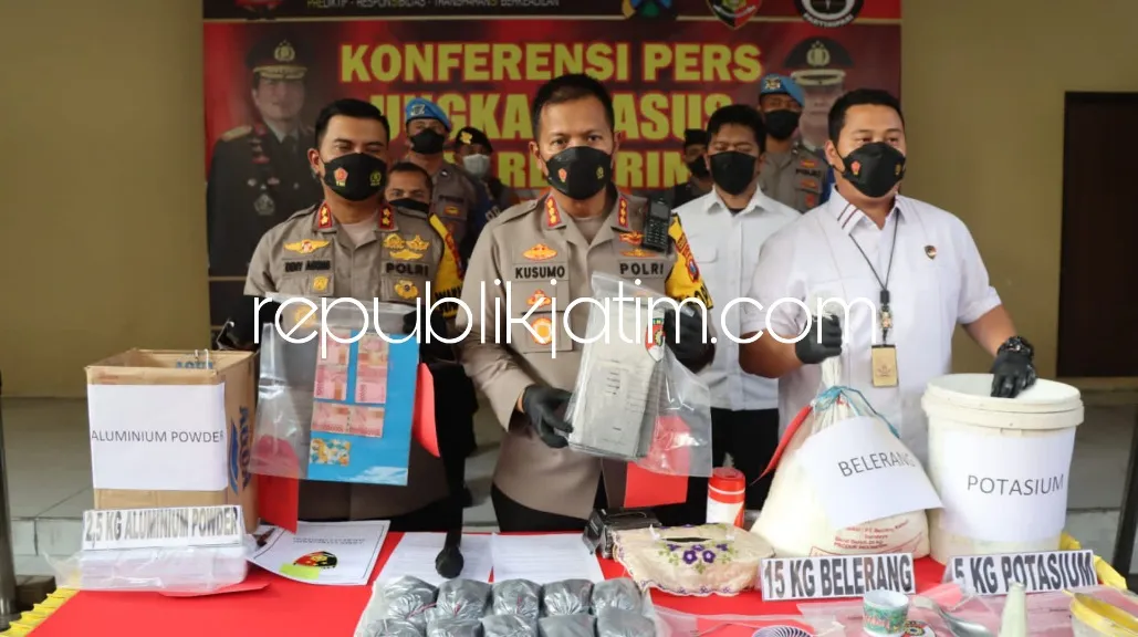 Dijual Online, Pemuda Asal Bangkalan Jual Bahan Peledak Mercon 27,5 Kilogram Diamankan Polisi Sidoarjo