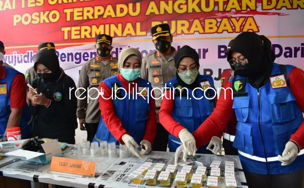 Arus Balik Lebaran, Sopir dan Kondektur Bus Dites Urine di Terminal Bungurasih