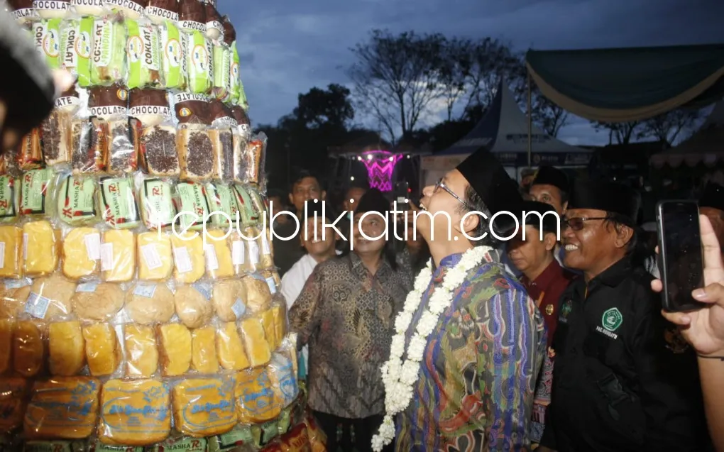 Dongkrak Penjualan UMKM, Bupati Sidoarjo Ajak Warga Belanja Produk Lokal