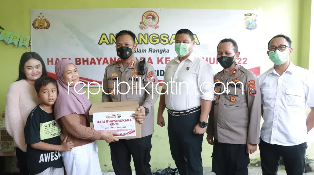 Jelang Hari Bhayangkara Ke 76, Polresta Sidoarjo Anjangsana ke Anggota dan Purnawirawan Sakit