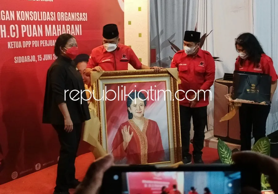 Bantu Rp 25 Juta, Mbak Puan Bakar Semangat Kader dan Pengurus DPC PDI Perjuangan Sidoarjo Menangi Pemilu 2024