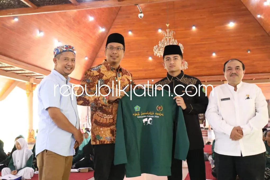 Branding Ponpes dan Tebarkan Informasi Positif, Gus Muhdlor Dorong Santri di Sidoarjo Kuasai Ilmu Jurnalistik