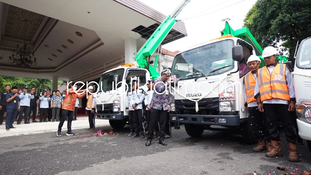 Launching Mobil Palang Serang, Gus Muhdlor Pangkas Waktu Penanganan Pengaduan PJU