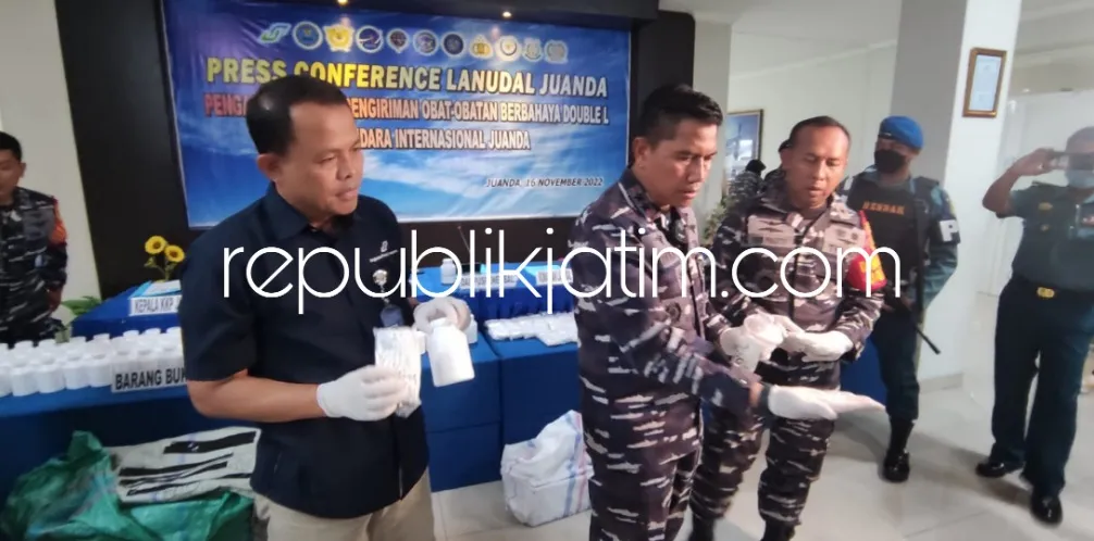Satgaspam Bandara Juanda Gagalkan Penyelundupan 153.000 Pil Koplo Siap Edar ke Samarinda