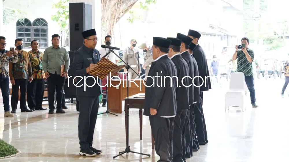 Minta Peningkatan Kinerja, Bupati Sidoarjo Lantik Gus Jajuk Sebagai Ketua Baznas Periode 2022 - 2027