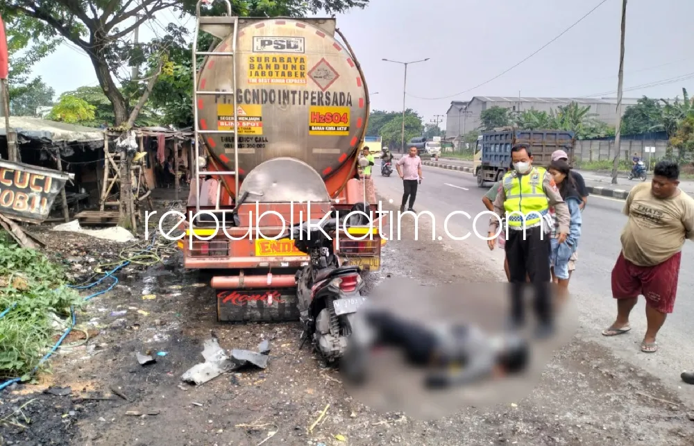 Diduga Ngantuk, Karyawati Asal Malang Tewas Usai Motor yang Dikendarai Seruduk Truk Tangki Parkir di Bypass Krian
