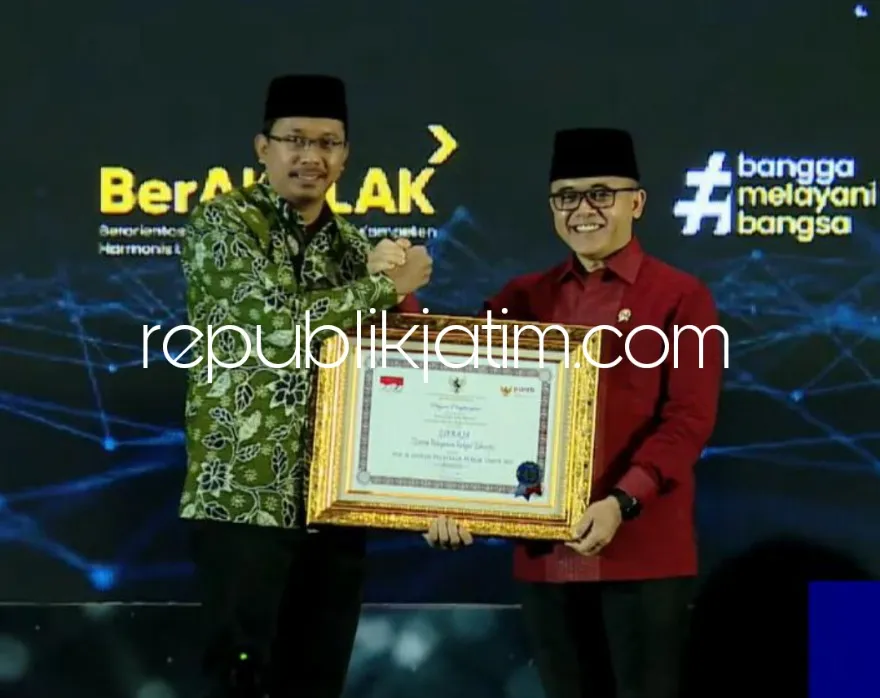 Sipraja Pangkas Birokrasi di Sidoarjo, Gus Muhdlor Raih Penghargaan Top 45 Inovasi Pelayanan Publik Kemenpan RB