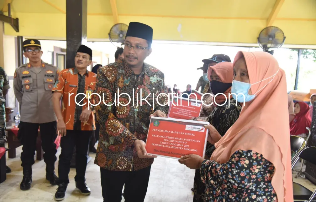 Bupati Sidoarjo Gelontor Bansos Rp 1 Miliar Untuk 3.599 Warga Sekitar Kawasan TPA Griyo Mulyo Jabon